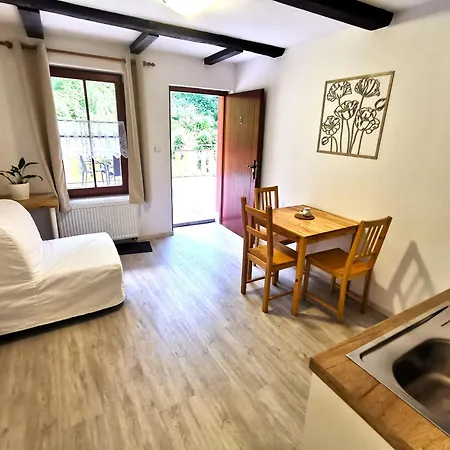 Liskuv Mlyn Πανσιόν 3*